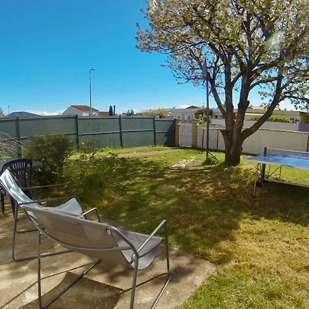 Vue Sur Jardin Proche Du Pont De L'ile De Re *