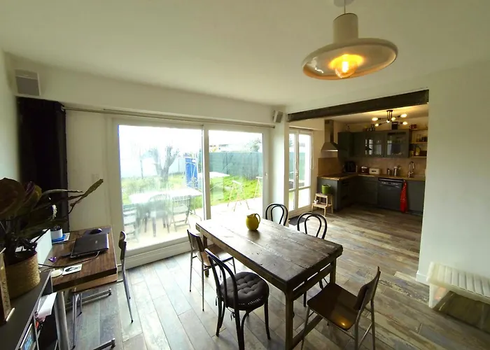 Vue Sur Jardin Proche Du Pont De L'ile De Re Privatunterkunft